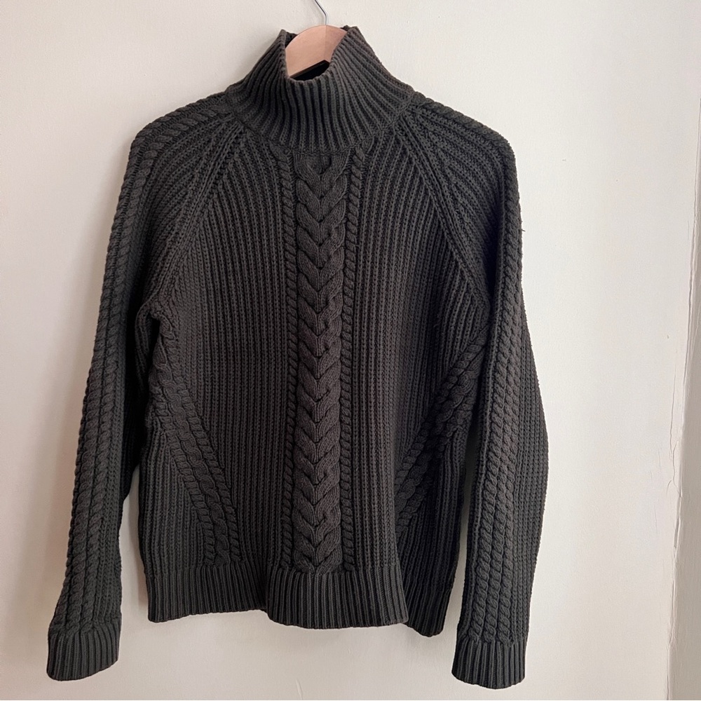 Lululemon Bring the Cozy  Turtleneck Chunky Knit Sweater Sz 6